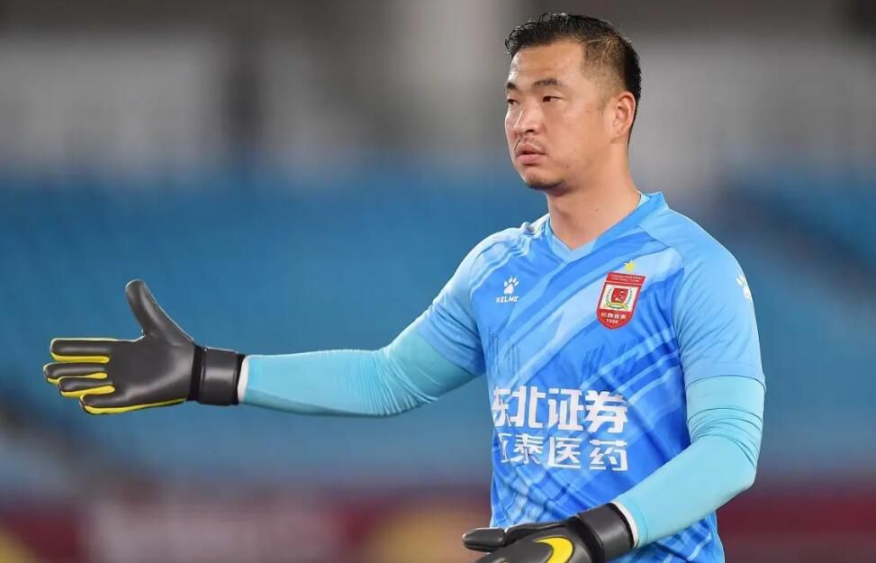 上半场补时1分钟，米兰1-0弗洛西诺尼。